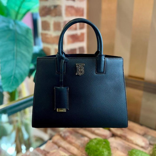 Burberry Frances tote with dust cover premium quality