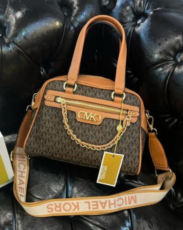 Micahel kors willias burg boston bag with dust bag white brown