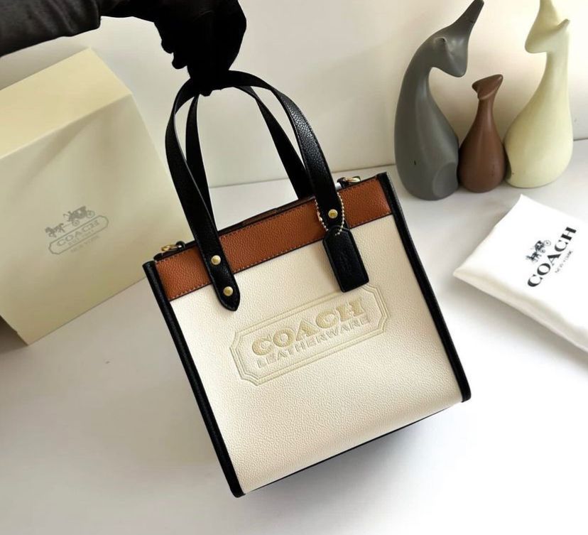 Coach field tote bag with og folding box
