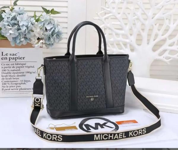 Michael kors luisa Medium Logo with dust bag