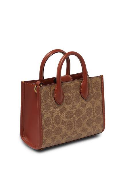 Coach field tote 22 bag with og folding box